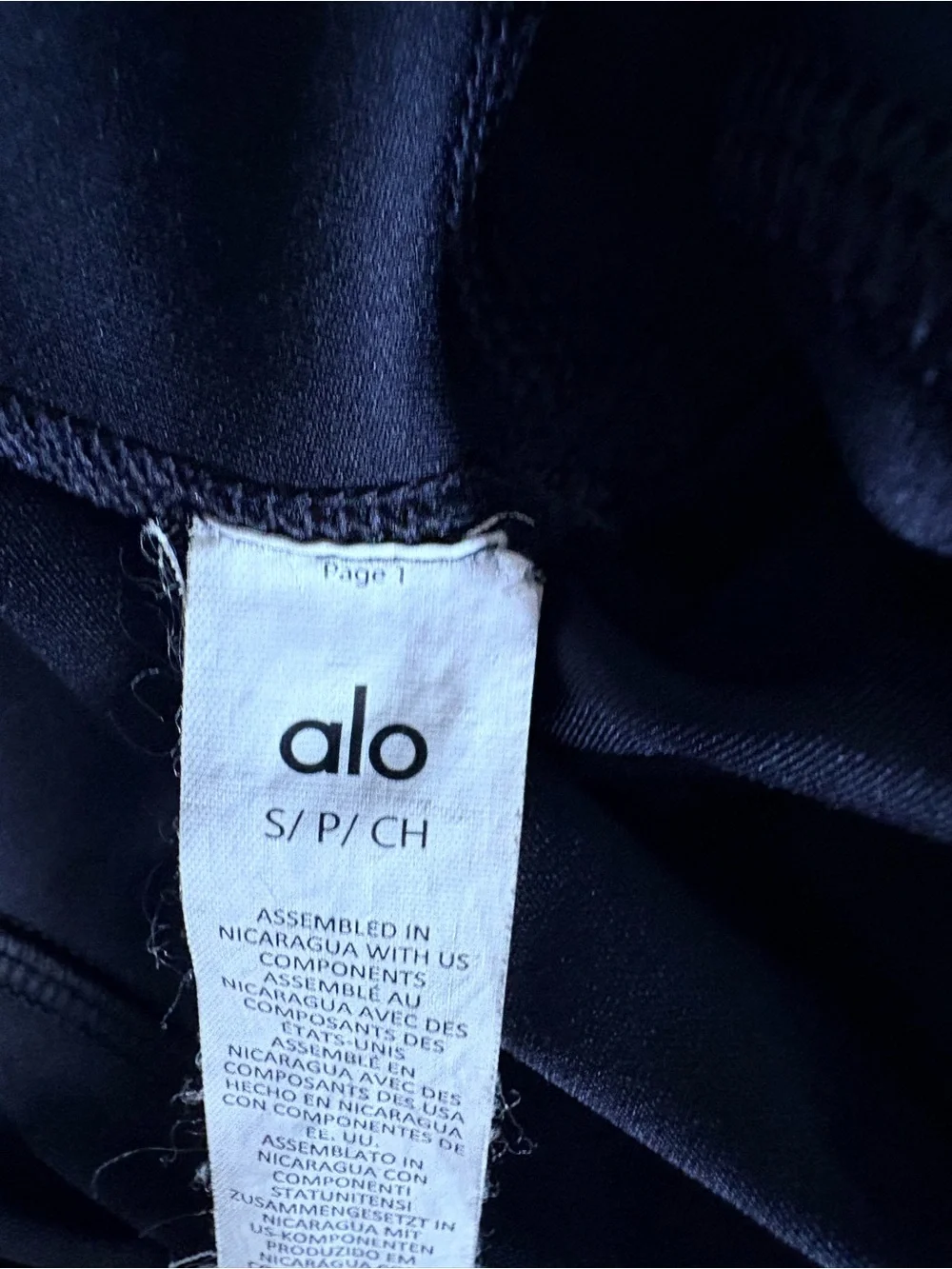 ALO High-Waist Airlift Legging in Black. Size Small